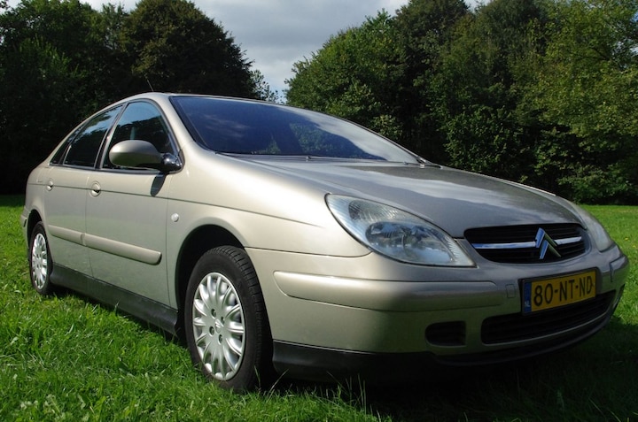 Citroën C5 2.0 HDi 90pk Essentielle (2004)