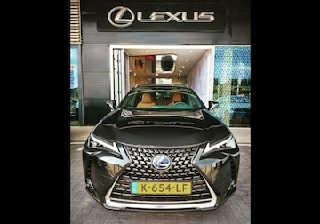 Lexus UX 300e Electric Executive (2020)