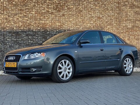 Audi A4 2.0 T FSI quattro Pro Line