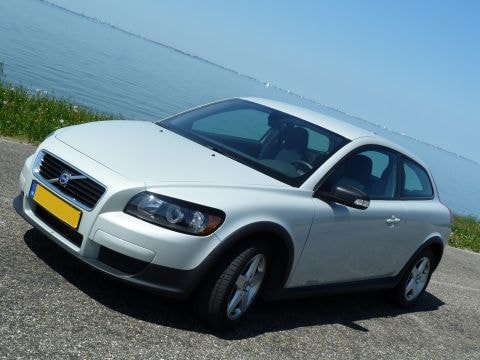 Volvo C30 2.0D Momentum (2008)