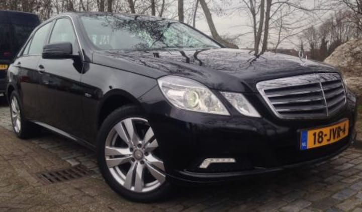 Mercedes-Benz E 220 CDI BlueEFFICIENCY (2009)