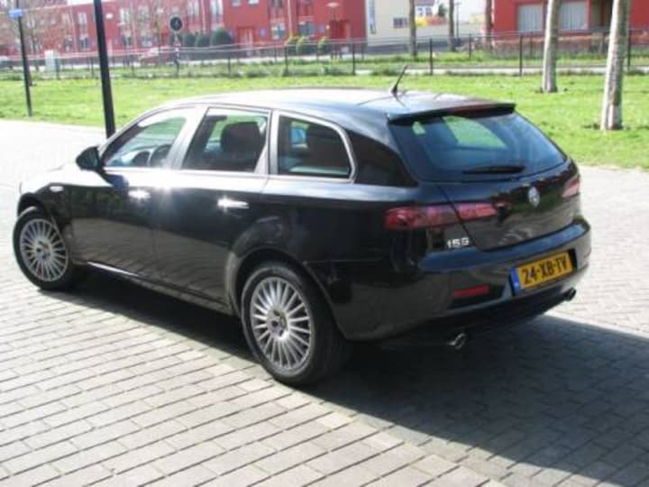 Alfa Romeo 159 Sportwagon 2.4 JTDm 20v Business (2007)
