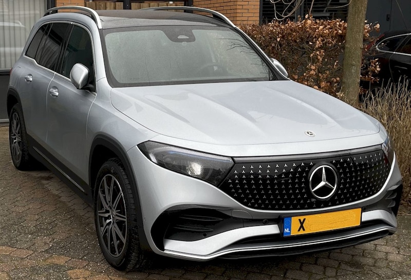 Mercedes-Benz EQB 250+ AMG Line (2024)