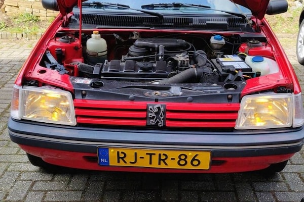 Peugeot 205
