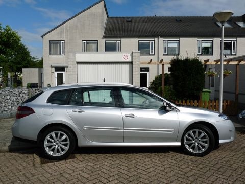 Renault Laguna Estate 2.0 16V 140 Dynamique (2009)