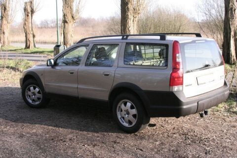 Volvo XC70 2.5 T AWD (2003)