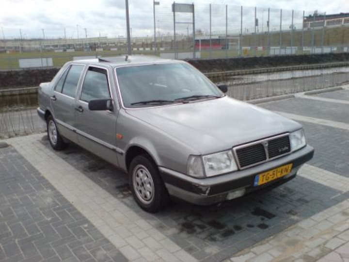 Lancia Thema 2.0 i.e.