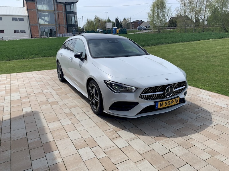 Mercedes-Benz CLA 200 d Shooting Brake Business Solution AMG (2022)