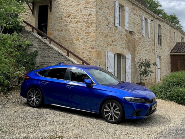 Honda Civic e:HEV Elegance (2024)