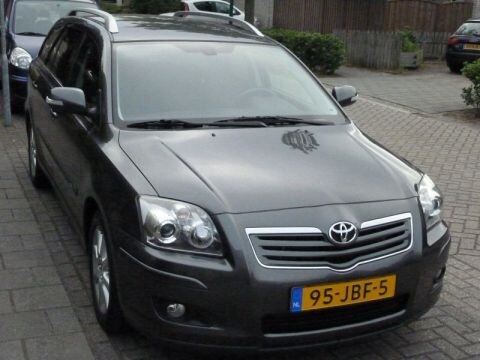 Toyota Avensis Wagon 2.0 D-4D-F Luna (2009)
