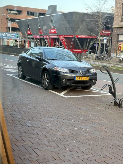 Renault Mégane C-C 2.0 16V Dynamique Luxe (2008)