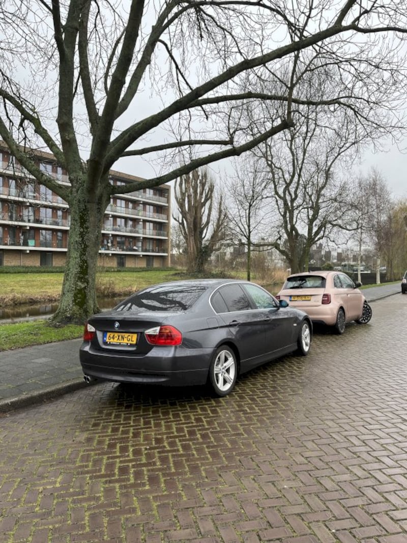 BMW 325i High Executive (2007)