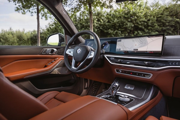 Alpina XB7