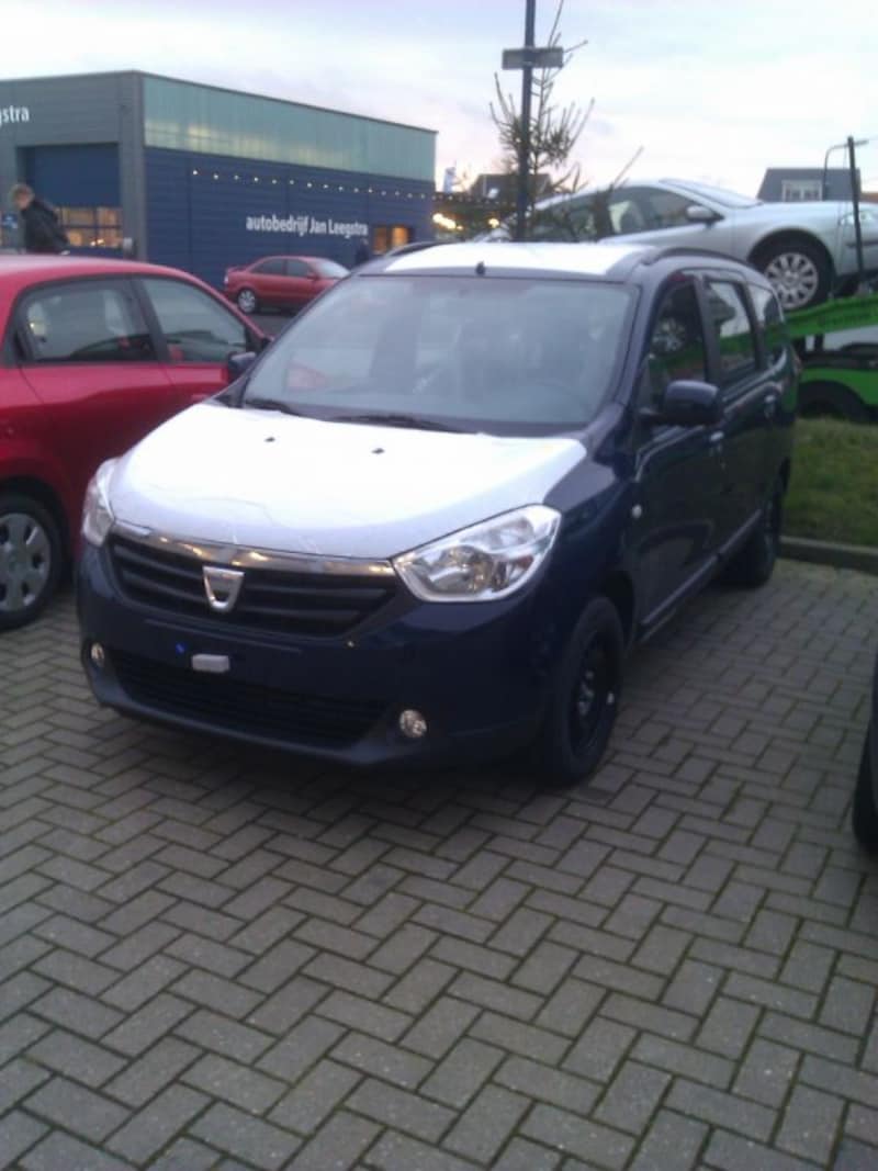 Dacia Lodgy dCi 90 Lauréate 5P (2015)
