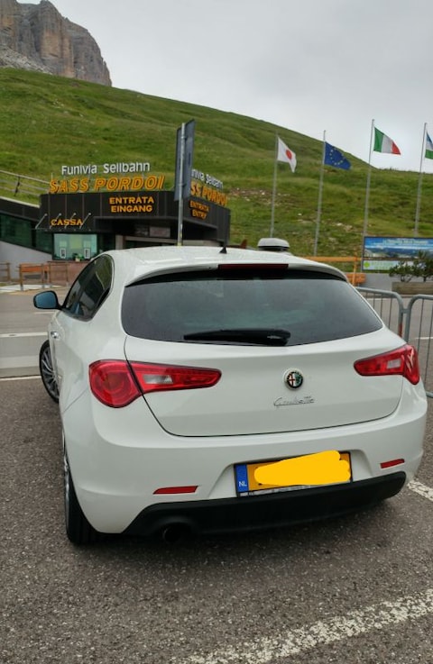 Alfa Romeo Giulietta 1.4 Turbo MultiAir Distinctive (2011)