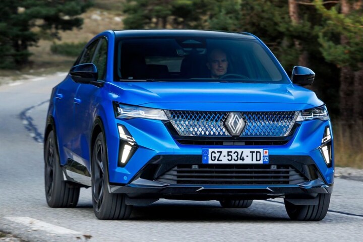 Renault Rafale 300 4x4