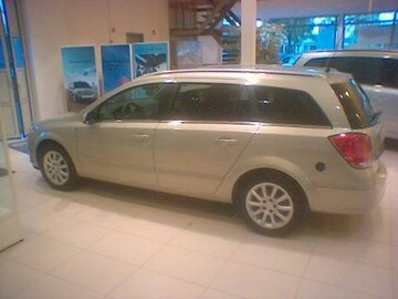 Opel Astra Stationwagon 1.6 Cosmo (2005)