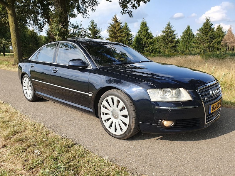Audi A8 6.0 quattro Pro Line (2005)