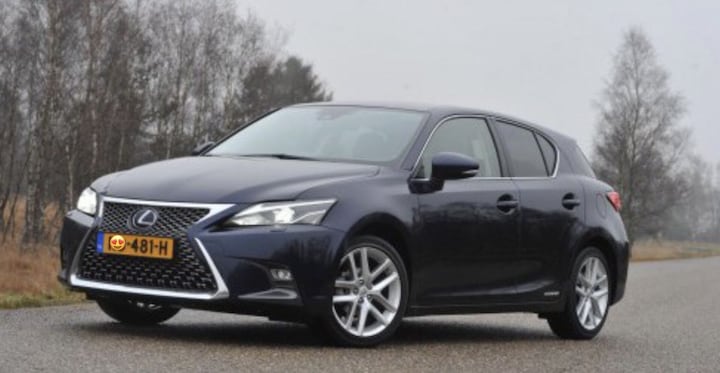 Lexus CT 200h Hybrid Executive (2016)