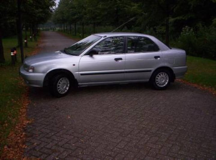 Suzuki Baleno 1.6 GLX (1998)