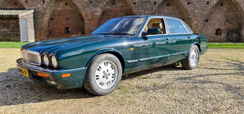 Jaguar XJ6 3.2