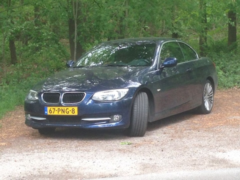 BMW 320i Cabrio High Executive (2011)