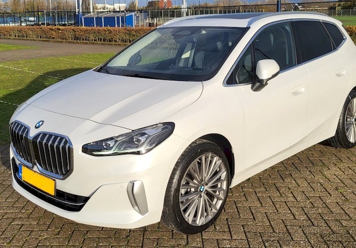 BMW 220i Active Tourer (2022)