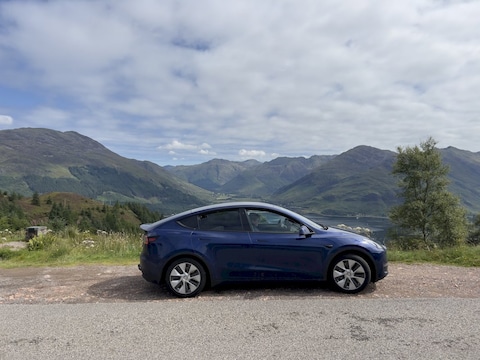 Tesla Model Y Long Range AWD