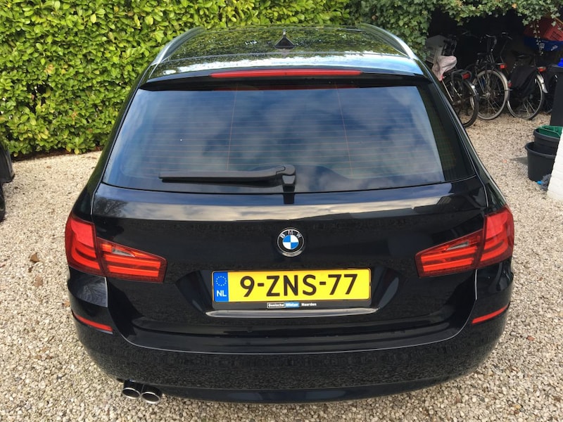 BMW 523i Touring High Executive (2010)