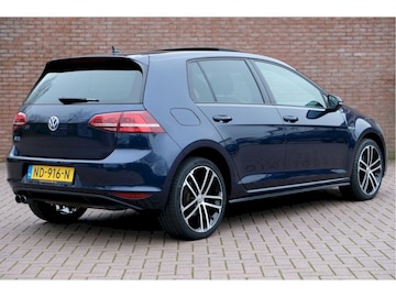 Volkswagen Golf 1.4 TSI GTE Connected Series (2016)