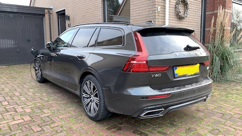 Volvo V60 T6 Recharge AWD R-Design (2021)