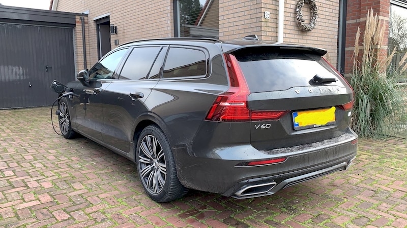 Volvo V60 T6 Recharge AWD R-Design (2021)