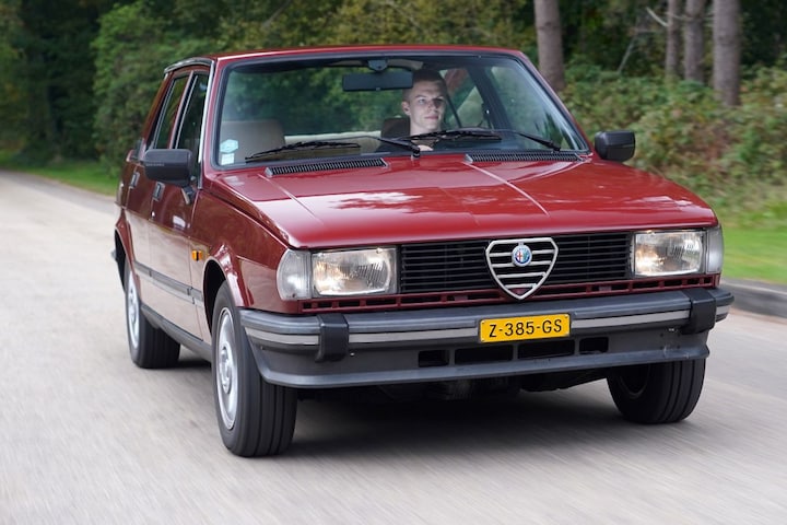 Jonge eigenaar Alfa Romeo Giulietta 1981