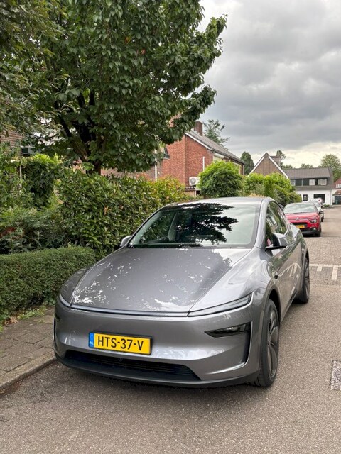 Tesla Model Y Standard RWD