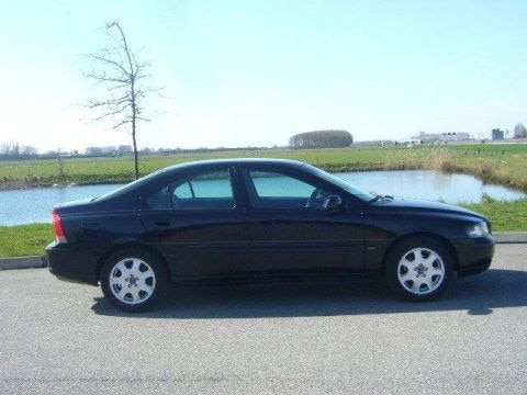 Volvo S60 2.4 140pk (2001)