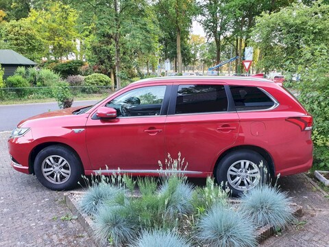 Mitsubishi Outlander PHEV Business Edition