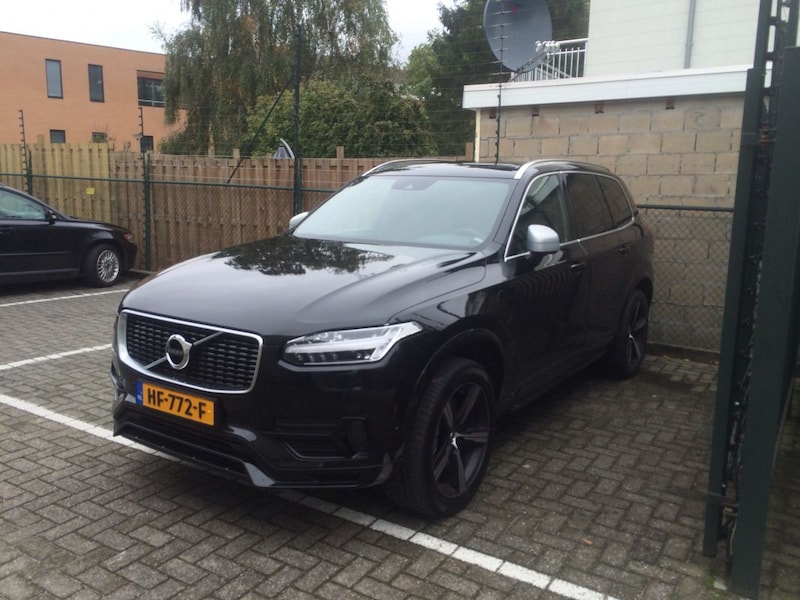Volvo XC90 T8 Twin Engine Plug-in Hybrid AWD R-Design (2015)