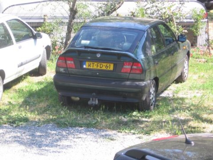 Lancia Delta 1.8 16v LE (1997)