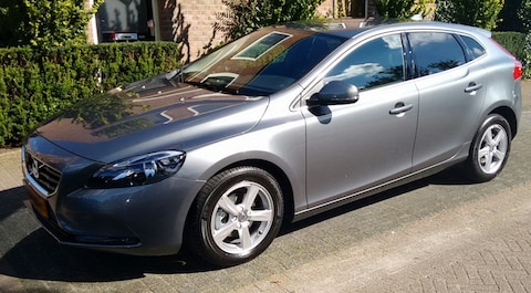 Volvo V40 D2 Summum (2015)