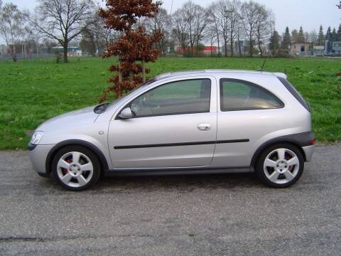 Opel Corsa 1.8-16V GSi (2003)