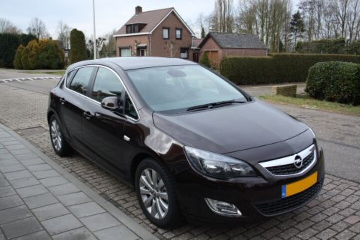 Opel Astra 1.7 CDTI 130pk ecoFLEX Cosmo (2012)