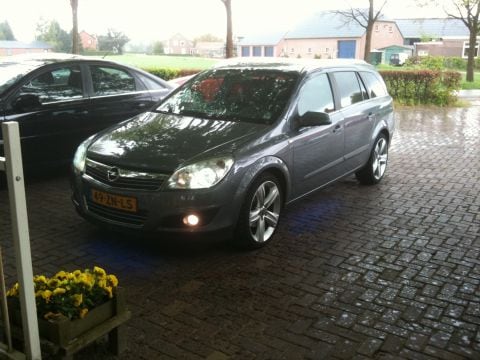 Opel Astra Stationwagon 1.7 CDTi 100pk Cosmo (2008)