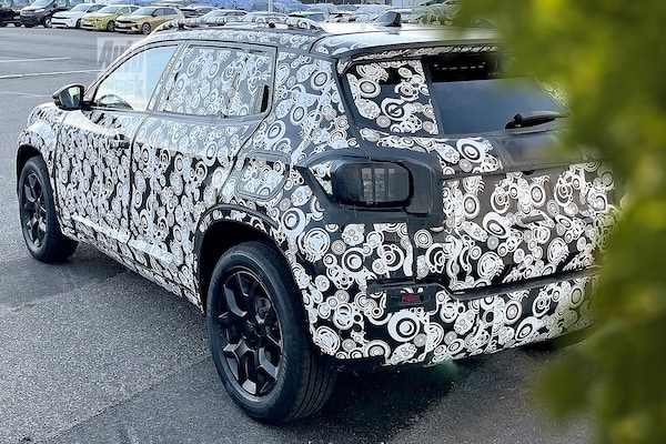 Spyshots Jeep SUV