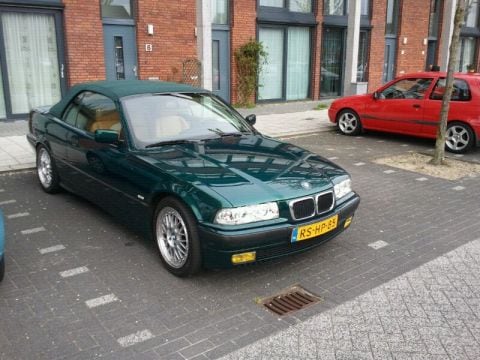 BMW 320i Cabrio Executive (1997)