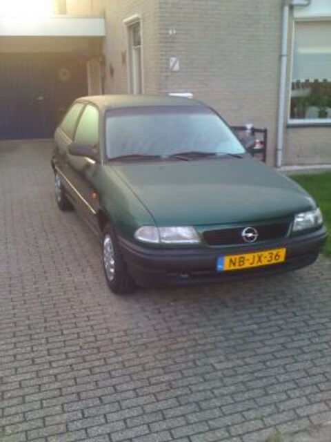 Opel Astra 1.6i GL