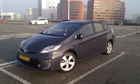 Toyota Prius 1.8 HSD Dynamic Business (2012)