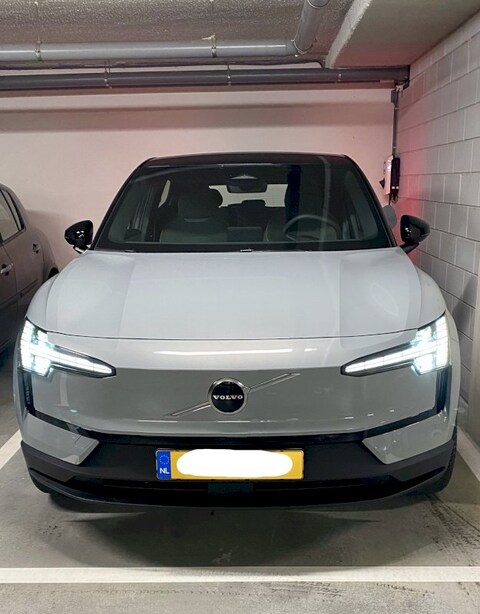 Volvo EX30 Single Motor Extended Range Plus