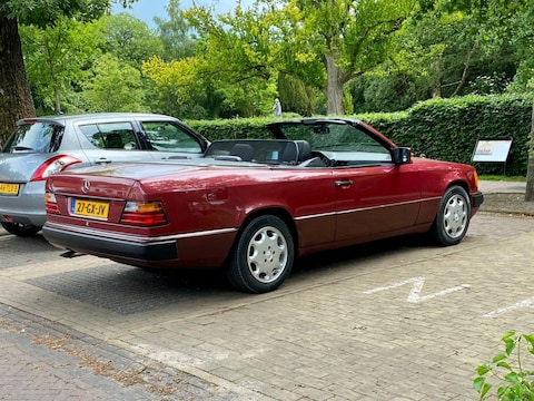 Mercedes-Benz 300 CE-24 Cabrio