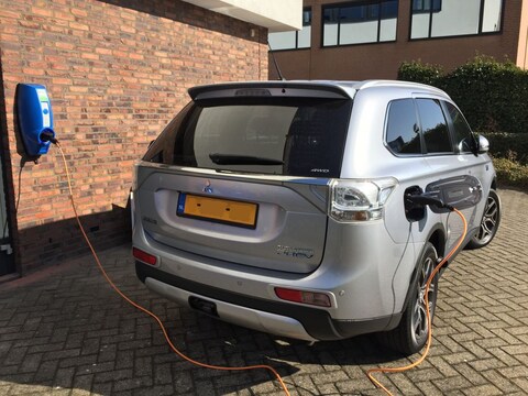 Mitsubishi Outlander PHEV Instyle