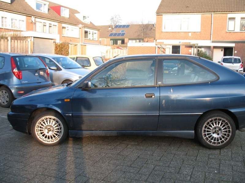 Lancia Delta HPE 1.6 16v (1999)